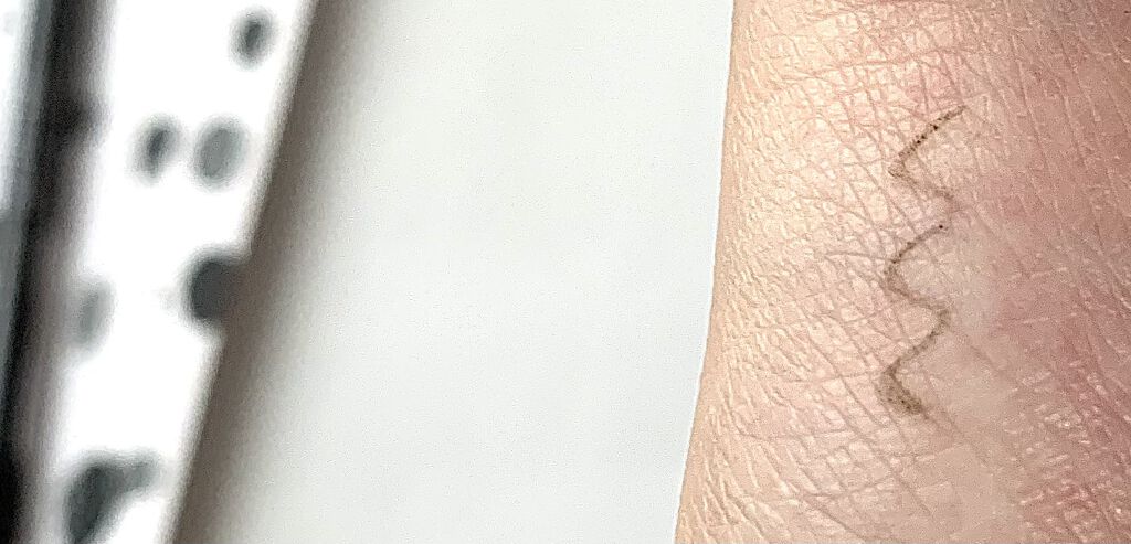 ダイソーコスメ/DAISO/口紅を使ったクチコミ（2枚目）