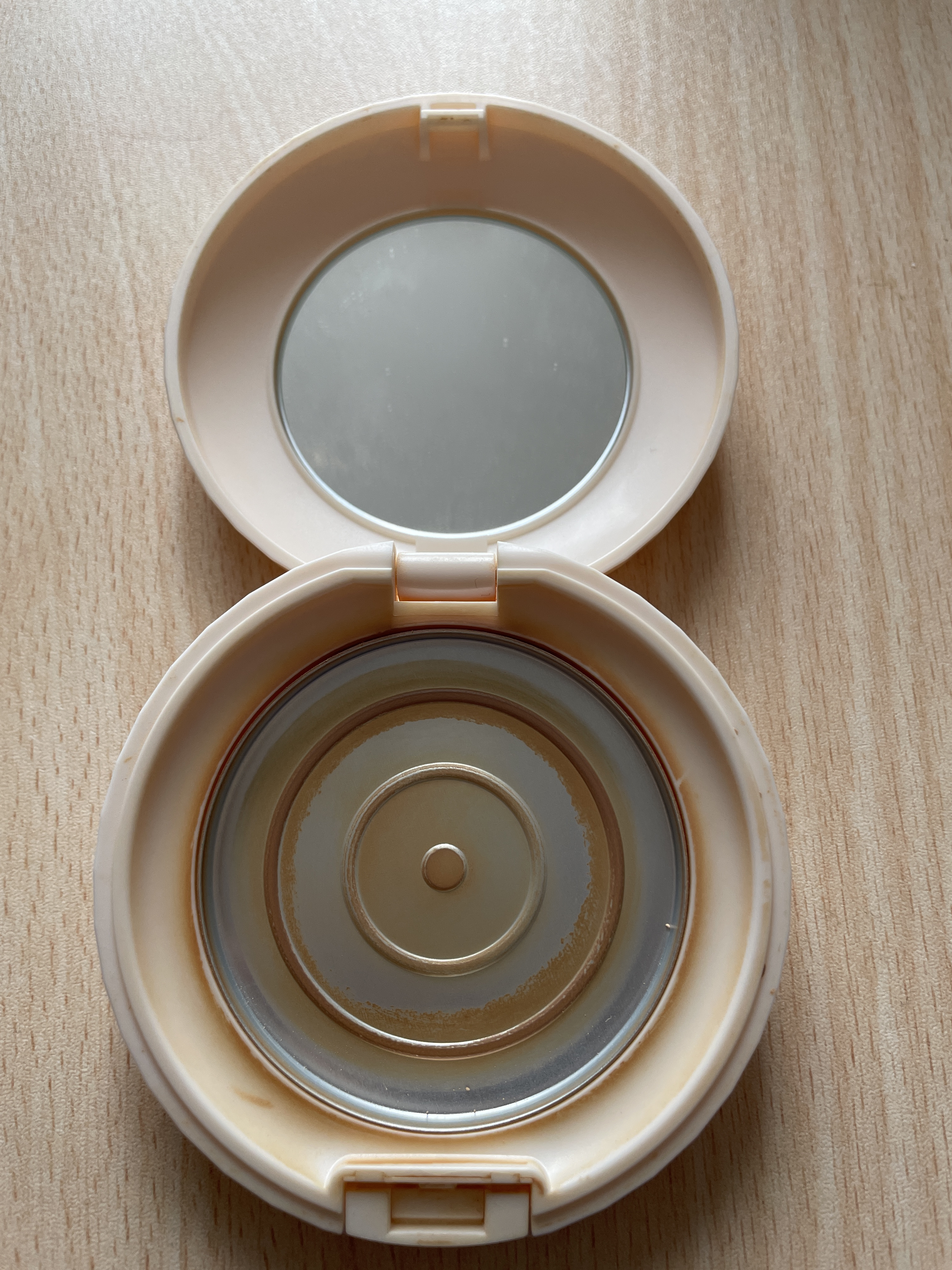 ミネラルBBパウダー NM（ナチュラルマット）/毛穴パテ職人/プレストパウダーを使ったクチコミ（1枚目）