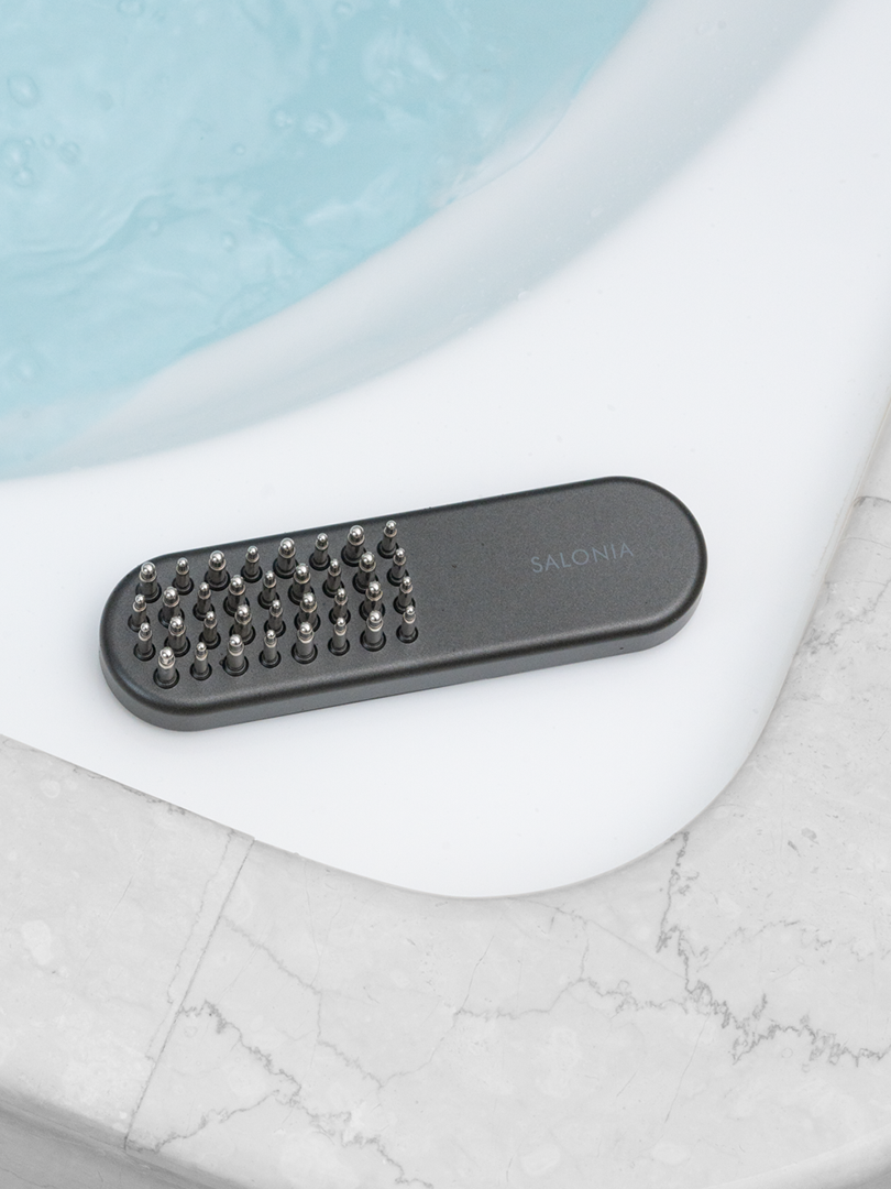 SALONIA(サロニア)公式アカウント on LIPS 「従来品よりもグレードアップして登場したSALONIAのEMSリ..」(1枚目)