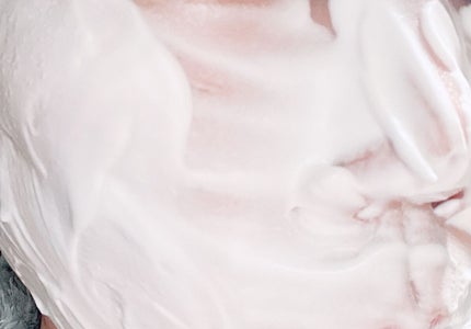 レーヌブランシュ イルミネイティングクレンジングフォーム/L'OCCITANE/洗顔フォームを使ったクチコミ(3枚目)