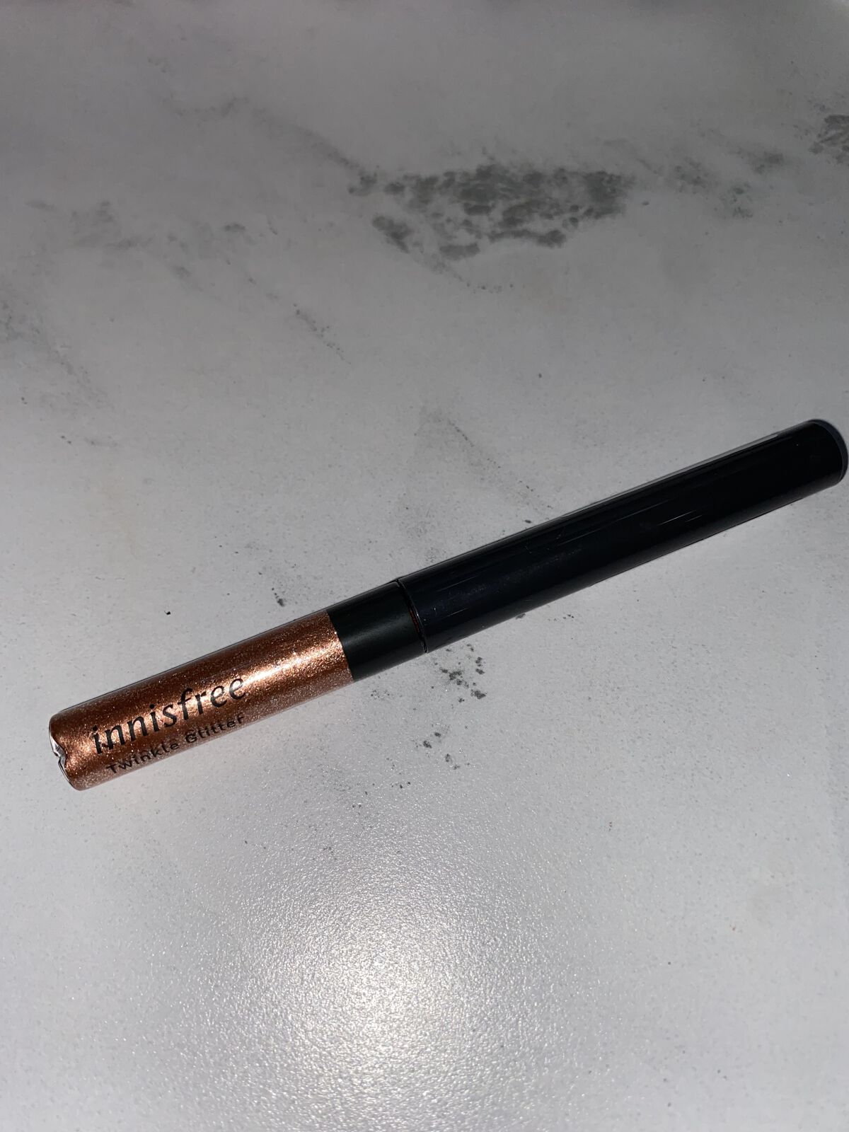 トゥインクル グリッター 3 ホログラム/innisfree/リキッドアイライナーを使ったクチコミ（1枚目）