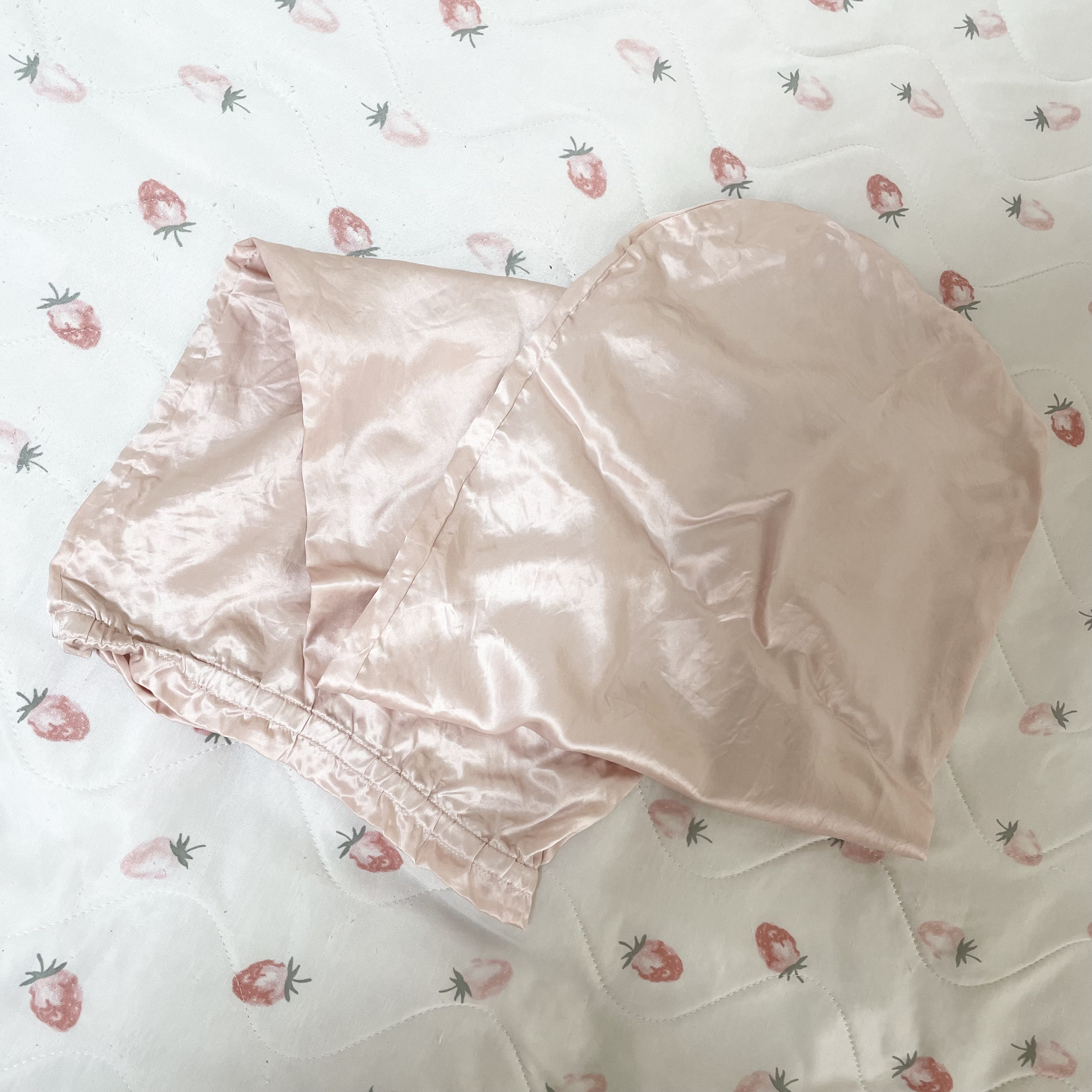 シルク ナイトキャップ（ゴム紐）/COCOSILK/ヘアケアグッズを使ったクチコミ（1枚目）