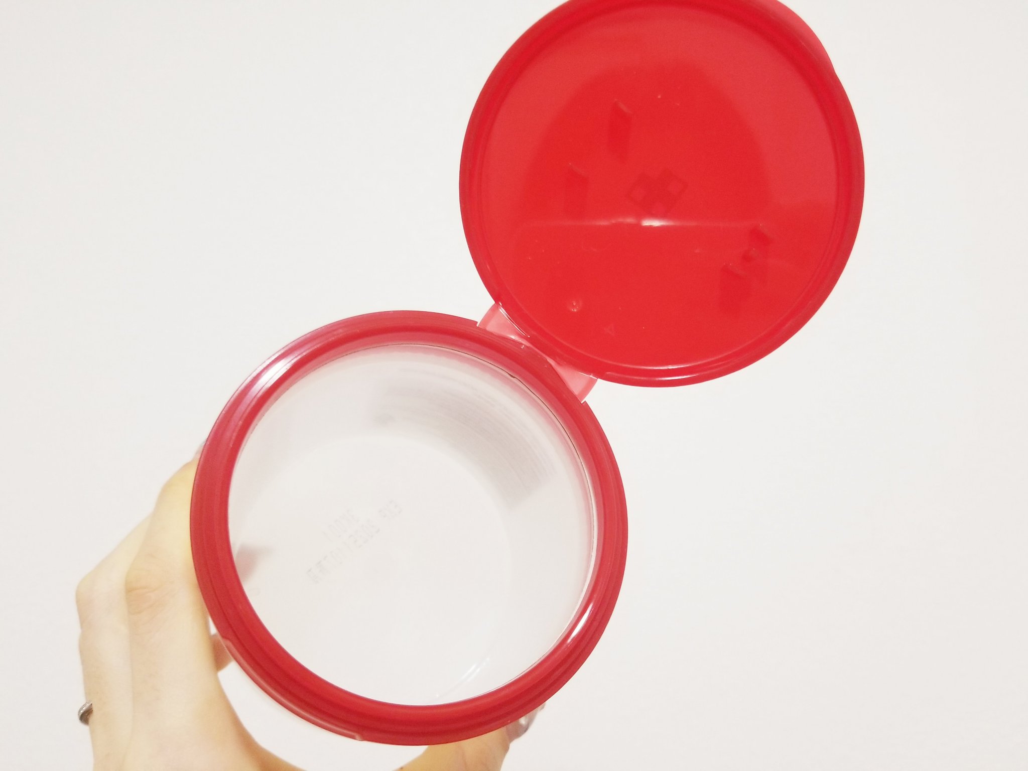 MEDICUBE レッドアクネピーリングパッドのクチコミ「〖MEDICUBE レッドアクネピーリングパッド〗

使い切りです。
裏表でエンボス面とガーゼ.....」（3枚目）