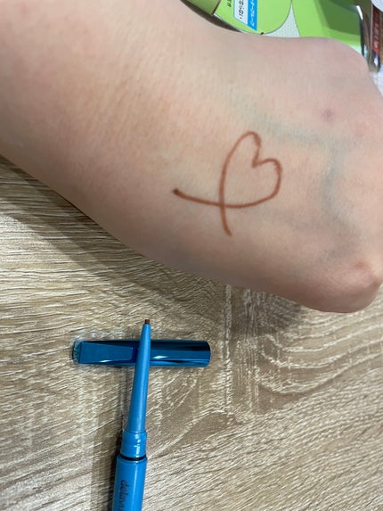 「密着アイライナー」極細クリームペンシル/デジャヴュ/ペンシルアイライナーを使ったクチコミ(4枚目)