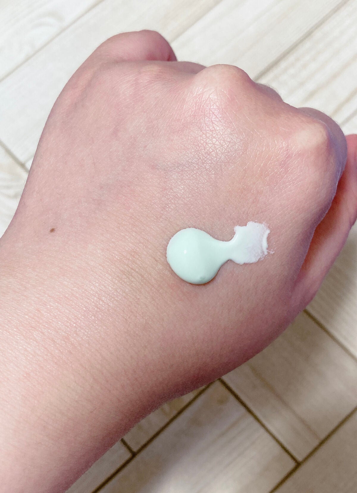 スキンアクア トーンアップUVエッセンス/スキンアクア/日焼け止めクリームを使ったクチコミ(2枚目)