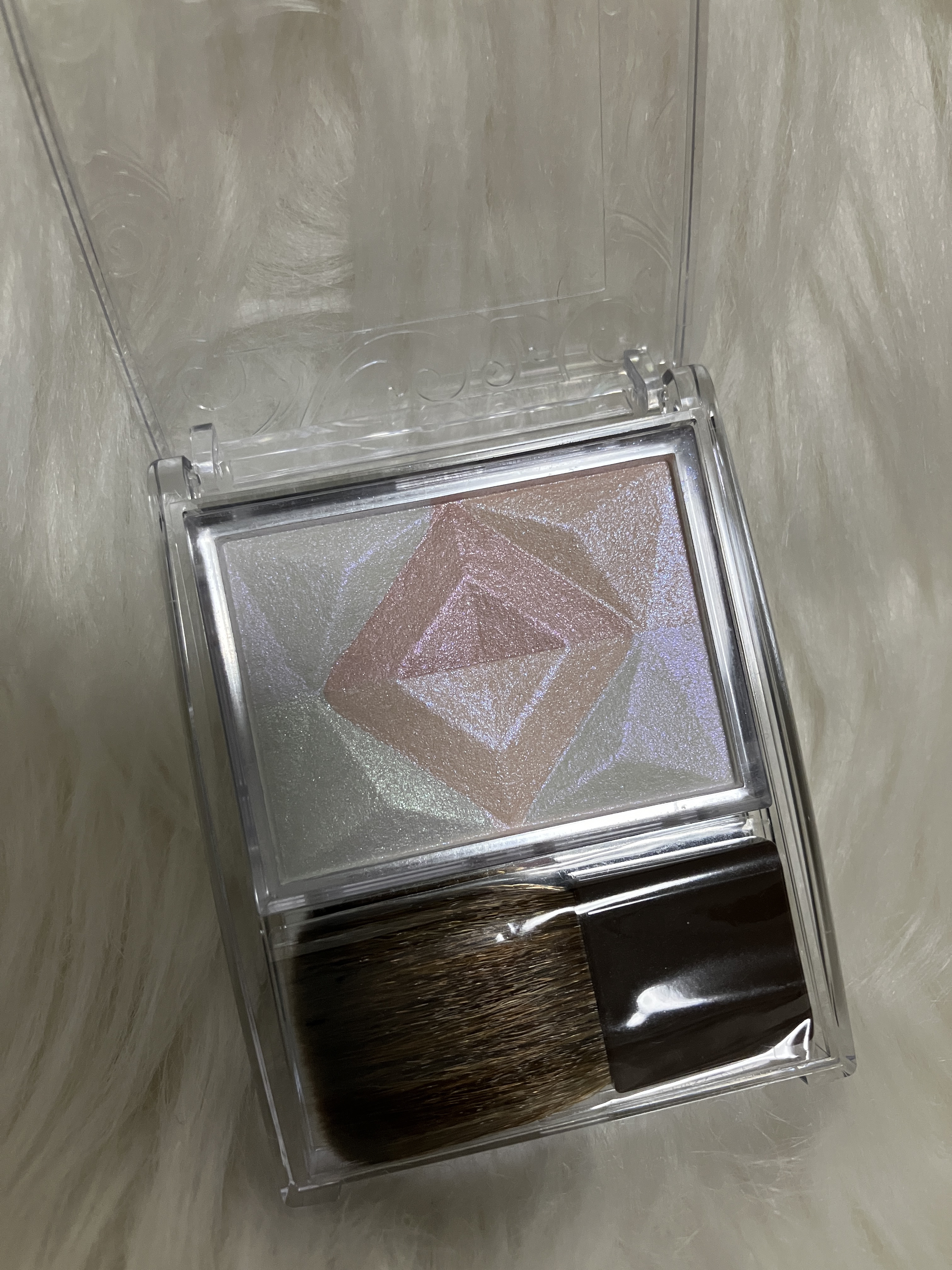 パールグロウハイライト/CEZANNE/ハイライト・シェーディングを使ったクチコミ（3枚目）