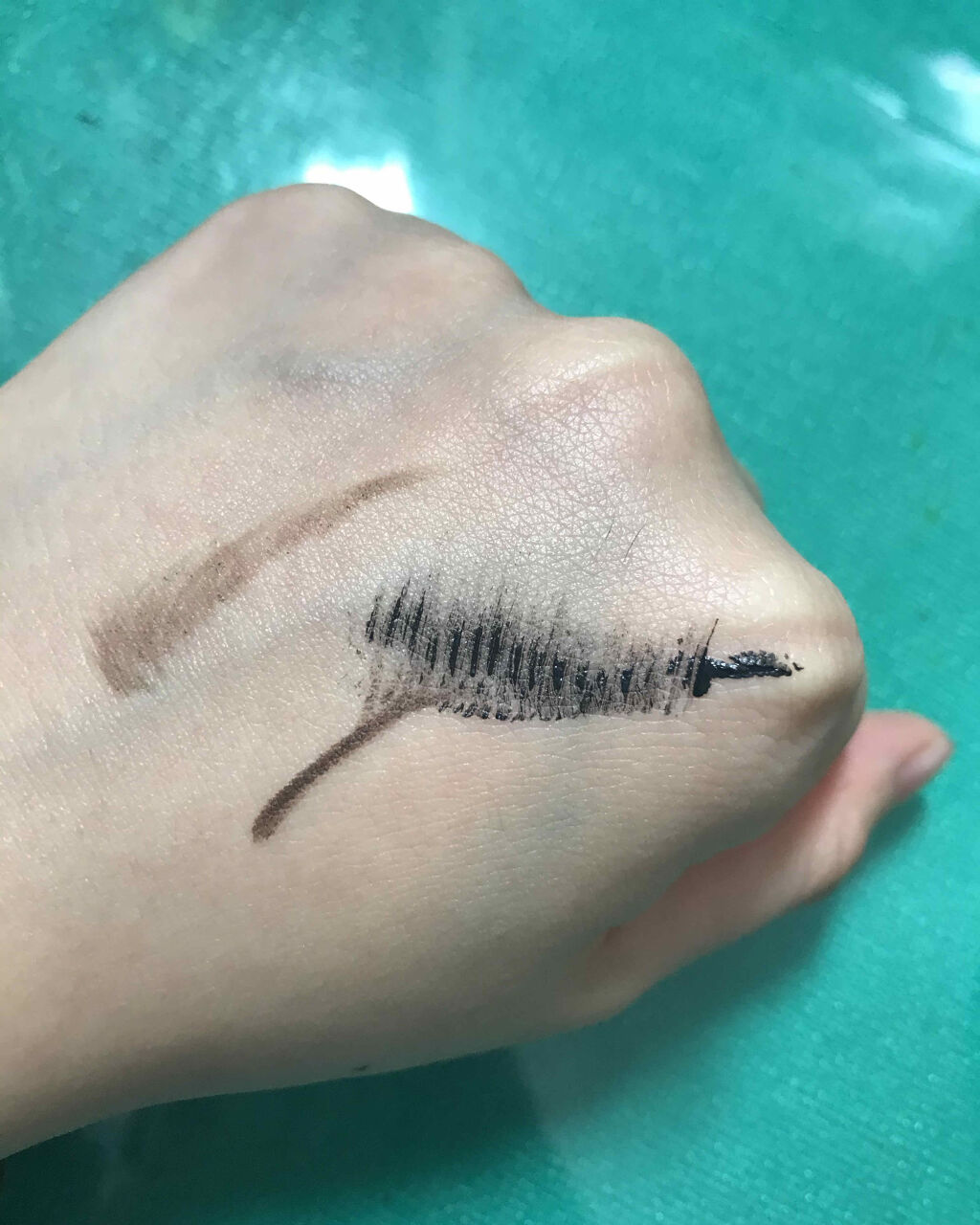 「塗るつけまつげ」ボリュームタイプ/デジャヴュ/マスカラを使ったクチコミ（3枚目）