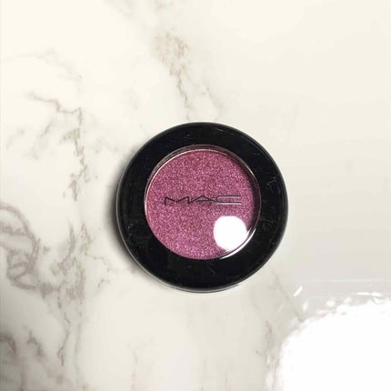 ダズルシャドウ エクストリーム/M・A・C/単色アイシャドウを使ったクチコミ(1枚目)