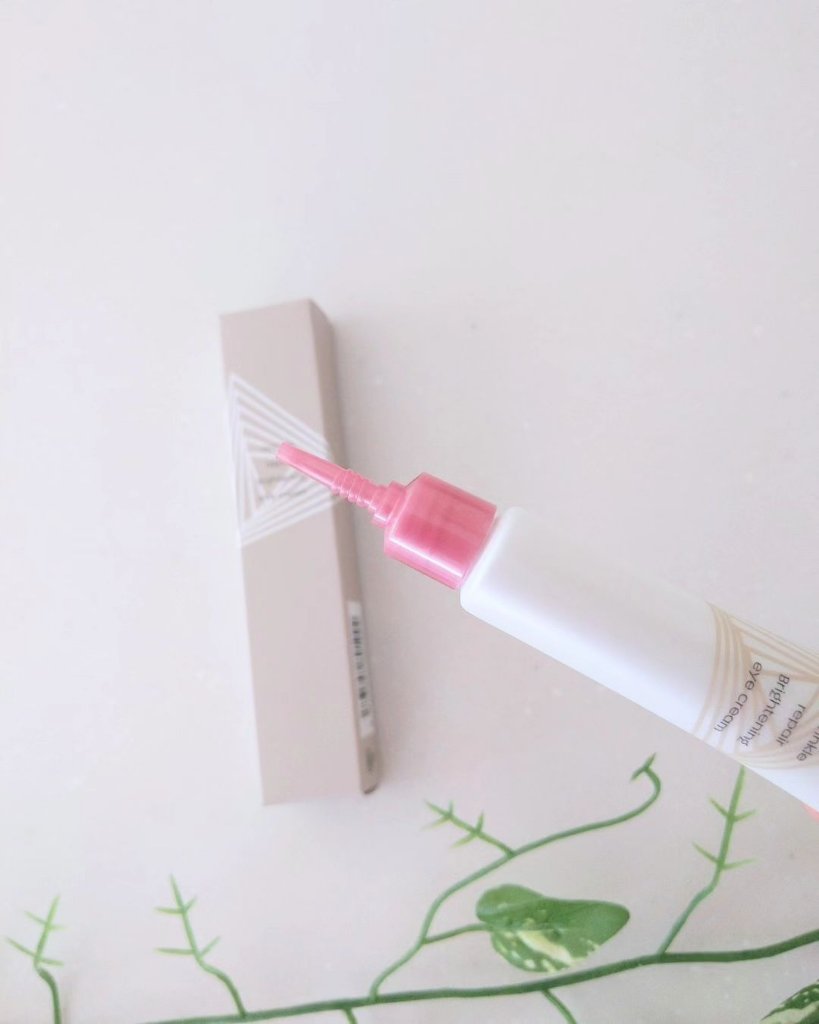 リンクルリペアブライトニングアイクリーム/Lov me Touch/アイケア・アイクリームを使ったクチコミ（2枚目）