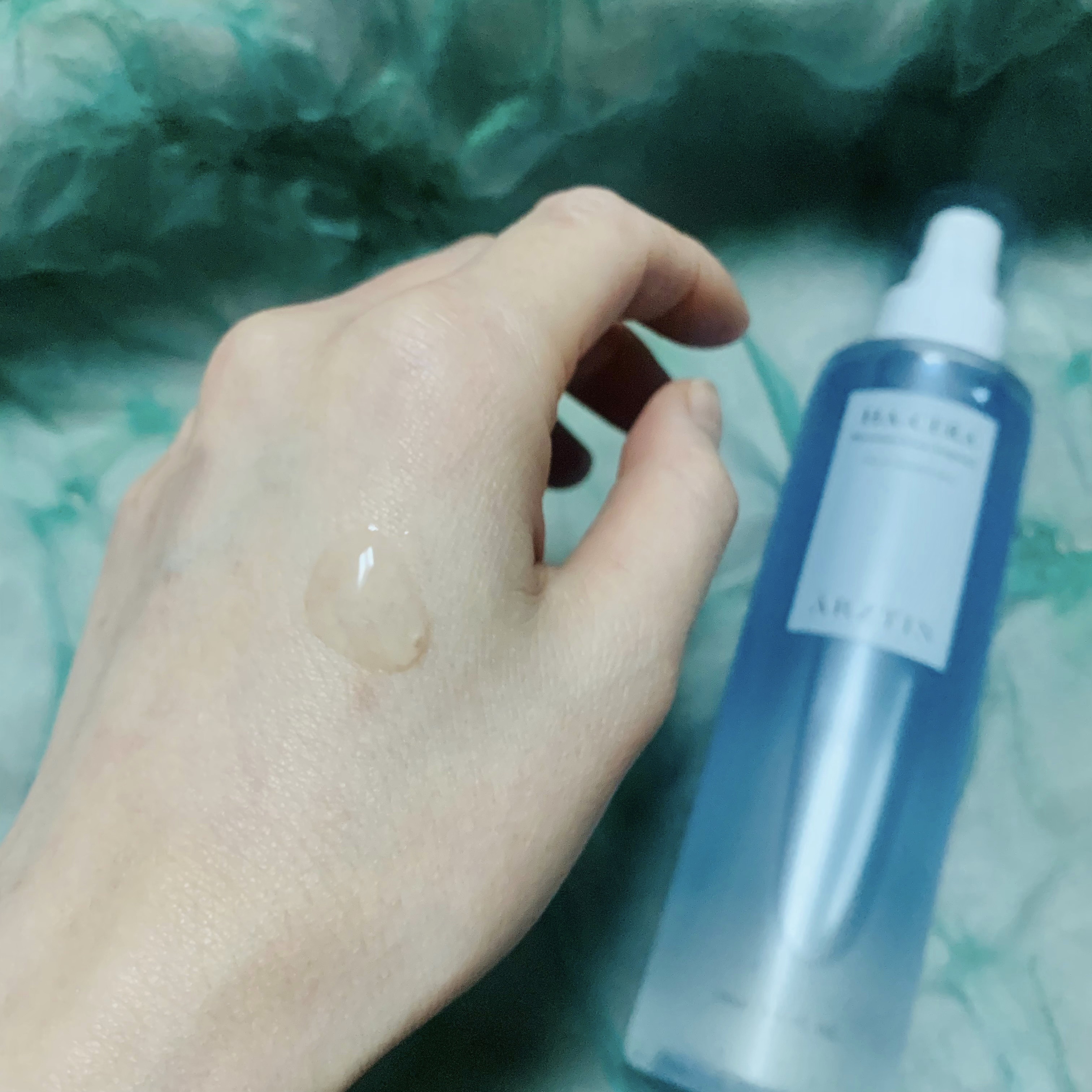 ヒアセラ モイスチャーシカセラム/エルツティン/美容液を使ったクチコミ（2枚目）