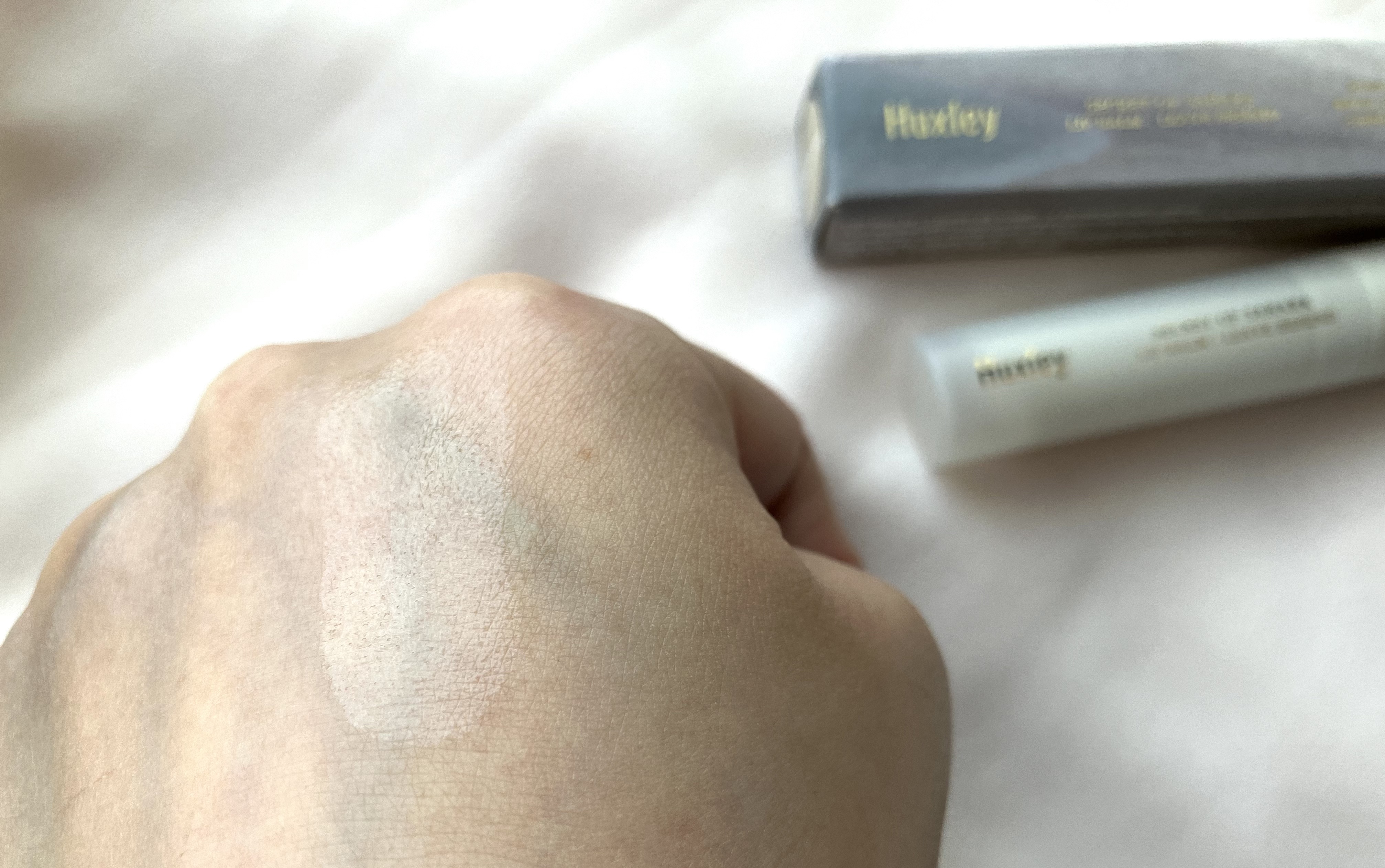 リップバーム；リーブビハインド 01モロッカンリネン/Huxley/リップバームを使ったクチコミ（2枚目）