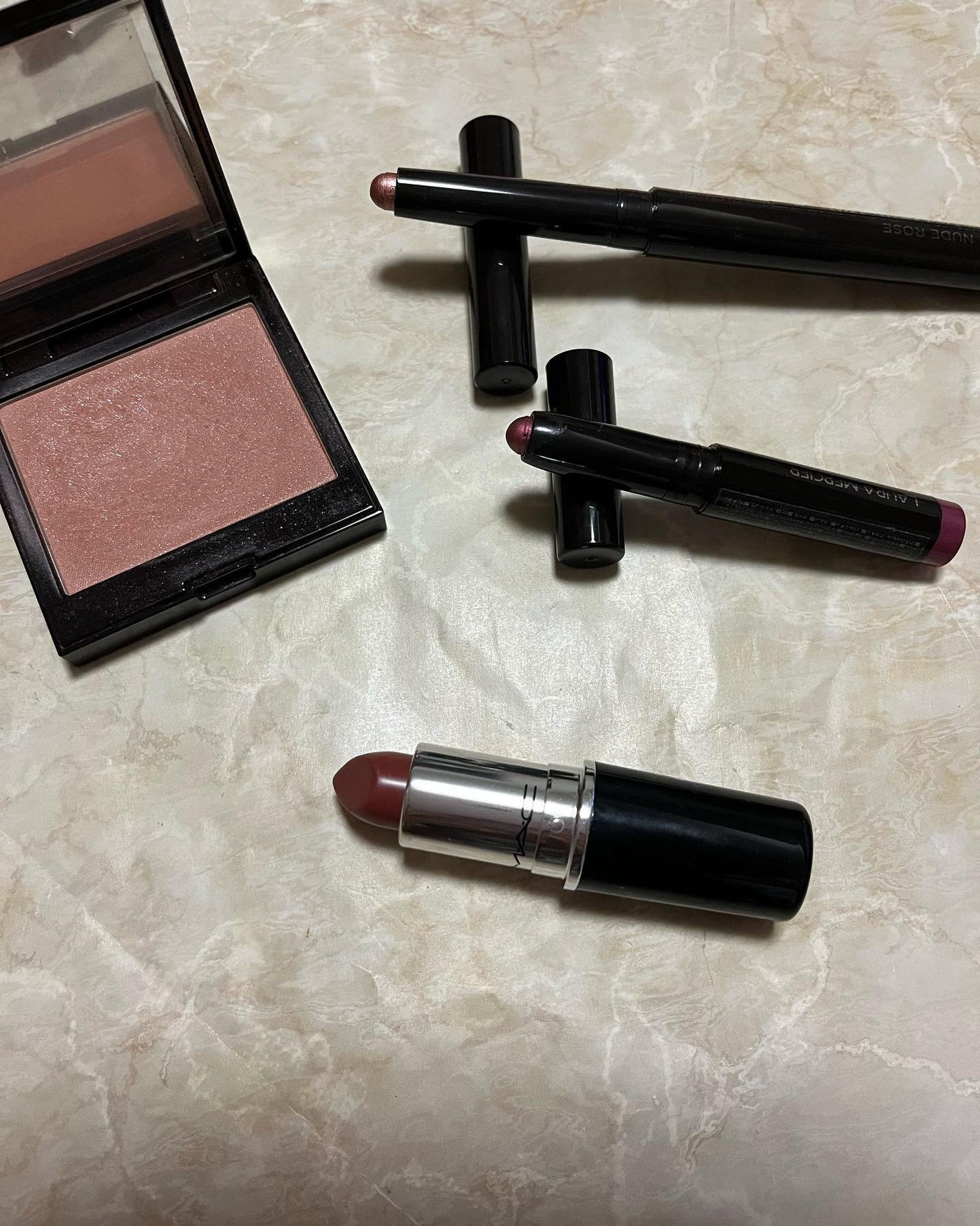 キャビアスティック アイカラー/ローラ メルシエ/スティックアイシャドウを使ったクチコミ(1枚目)