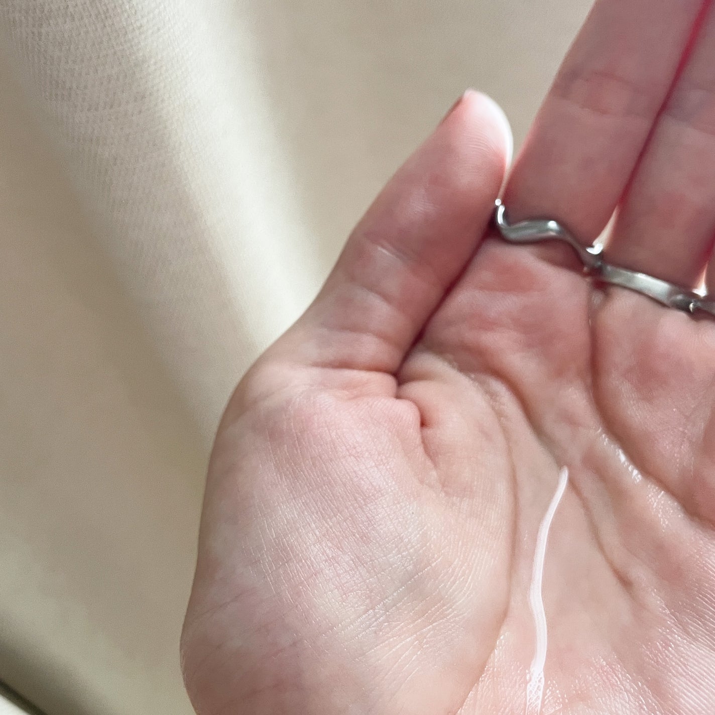 薬用 メディカル アンチヘアロスセラム/L'OCCITANE/頭皮ローションを使ったクチコミ(4枚目)