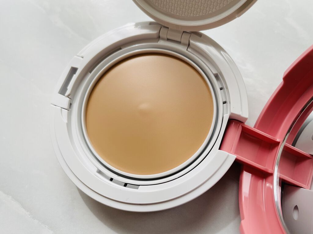 カバーステイＷＰファンデーションＵＶ 03（オークル-D相当）/コフレドール/パウダーファンデーションを使ったクチコミ（2枚目）