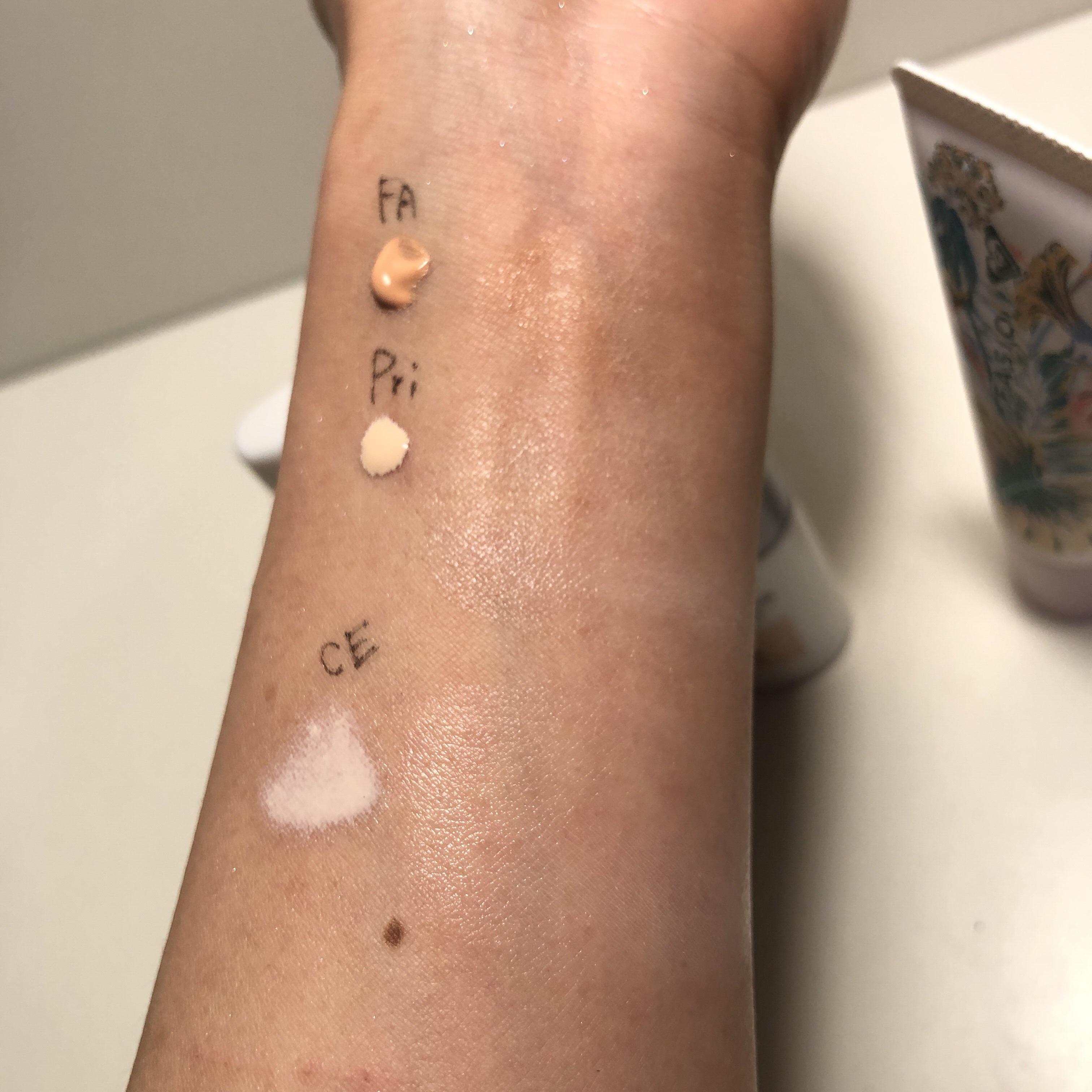 エアリーステイ マイルド UV RO/FASIO/化粧下地を使ったクチコミ（2枚目）