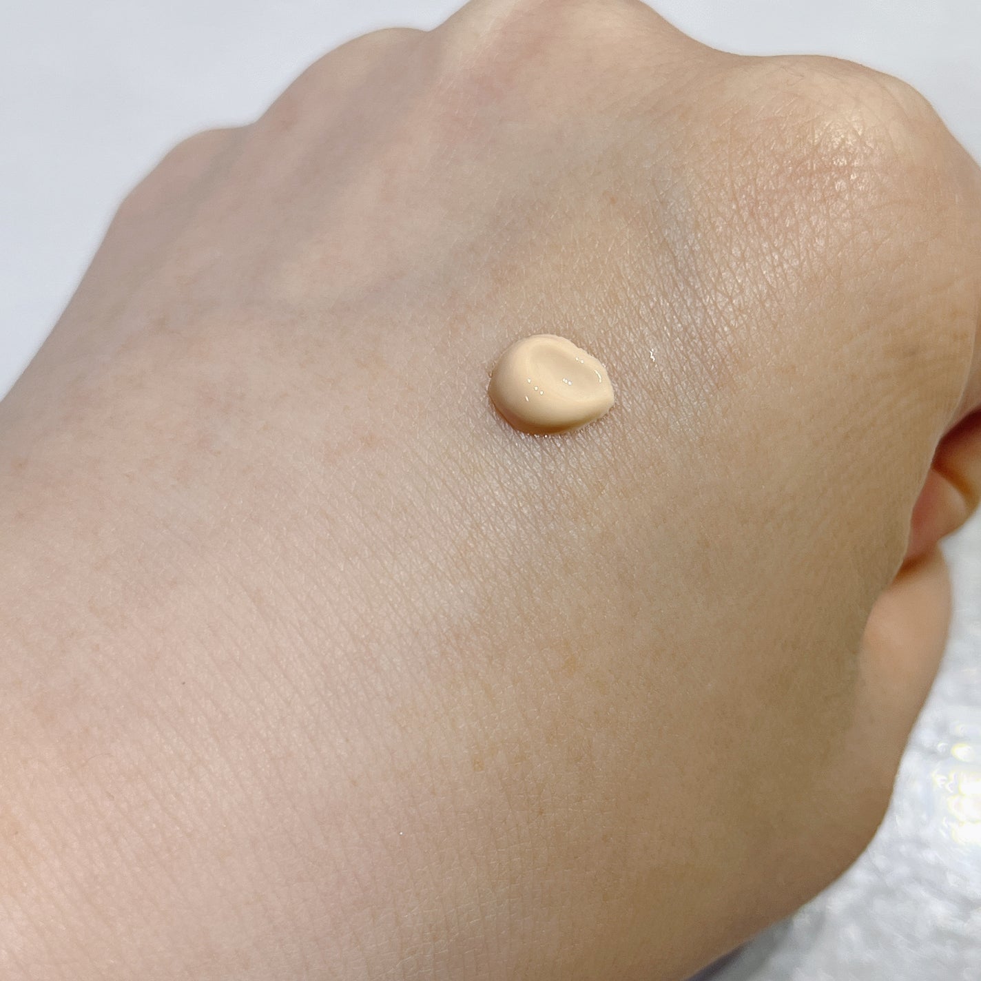 マットシフォン UVホワイトニングベースN/KiSS/化粧下地を使ったクチコミ(3枚目)