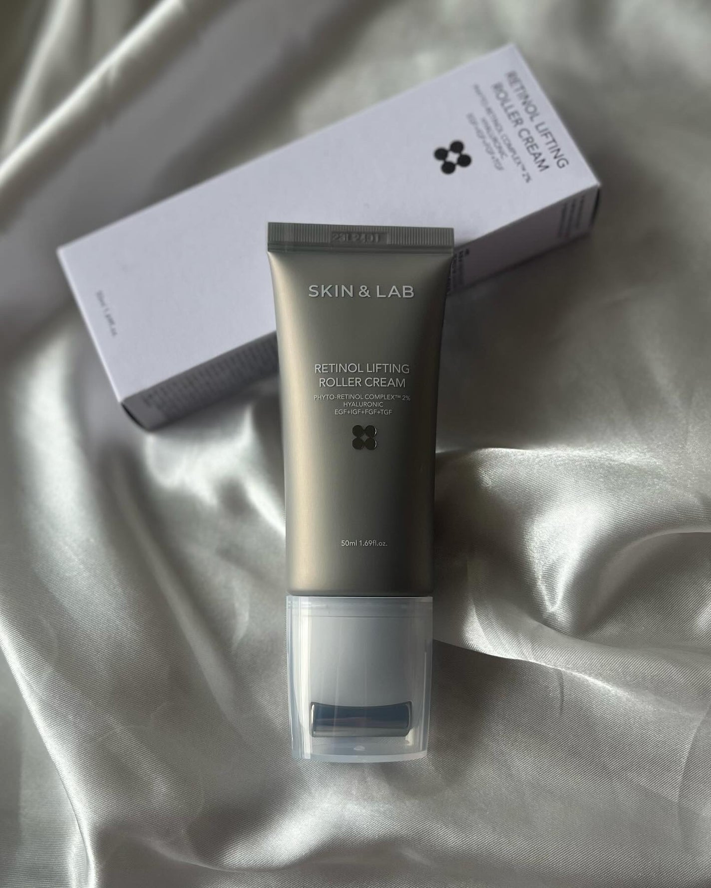 BENI ♡ フォロバ on LIPS 「3月に発売されたばかりのSKIN&LABのレチノールリフティン..」(1枚目)