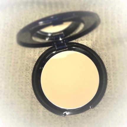 media プレストパウダー用ケースのクチコミ「プチプラでご近所で買えて携帯用にも便利なプレストパウダー、kaneboメディアのトランスルーセ.....」(2枚目)