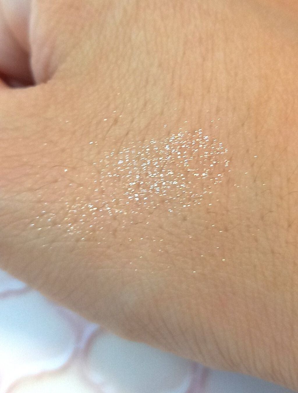 シアー グリッターアイズ/KiSS/単色アイシャドウを使ったクチコミ(4枚目)