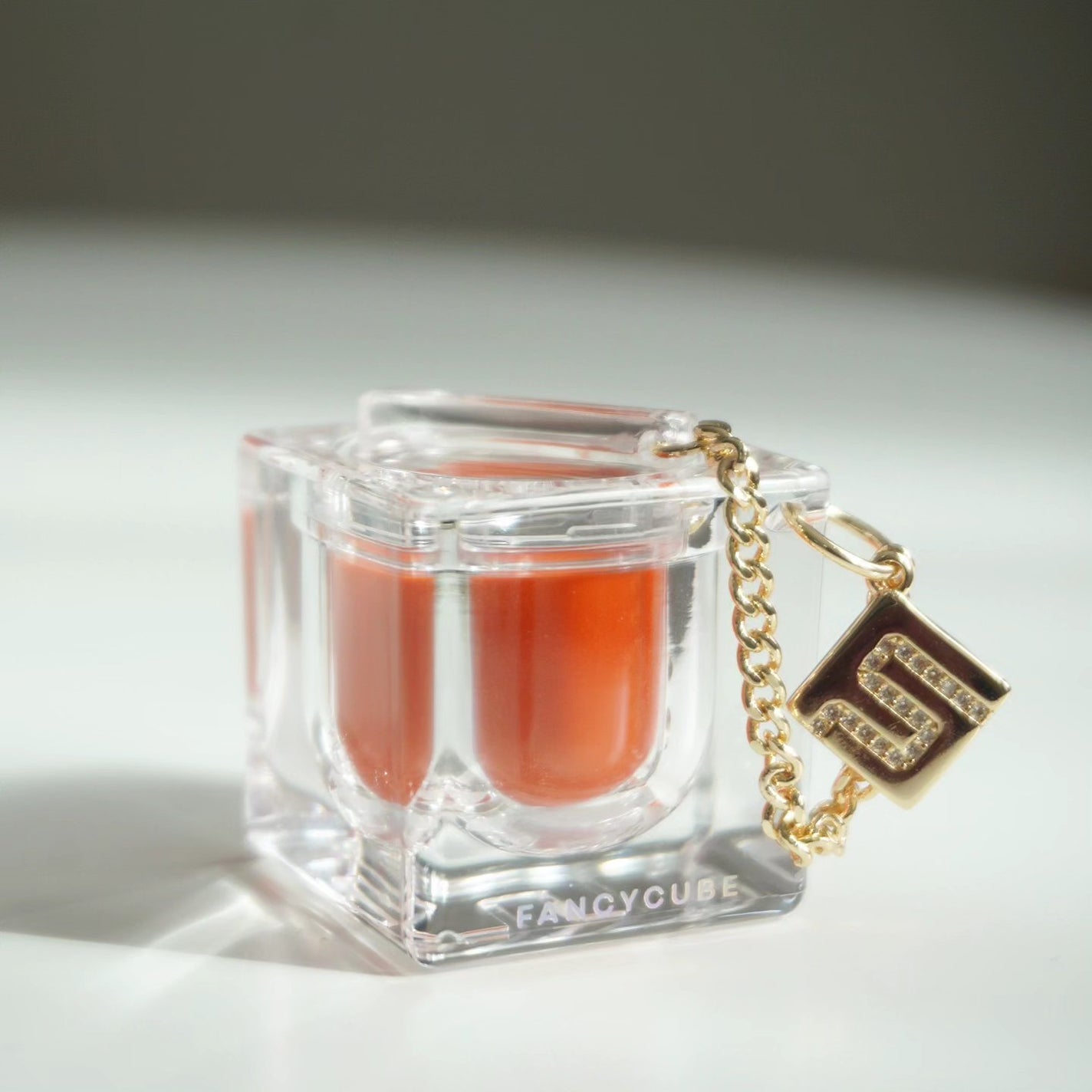 tty on LIPS 「 𝐏𝐑//アクセサリーのように身にまとう、ファッションメイ..」(2枚目)