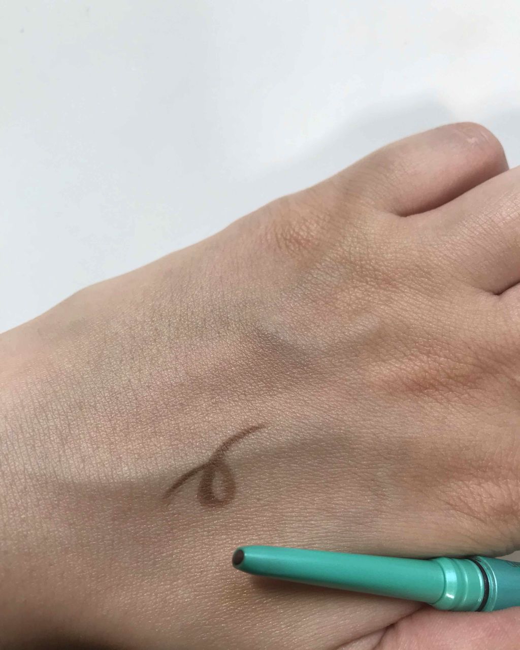 「密着アイライナー」クリームペンシル/デジャヴュ/ペンシルアイライナーを使ったクチコミ(2枚目)