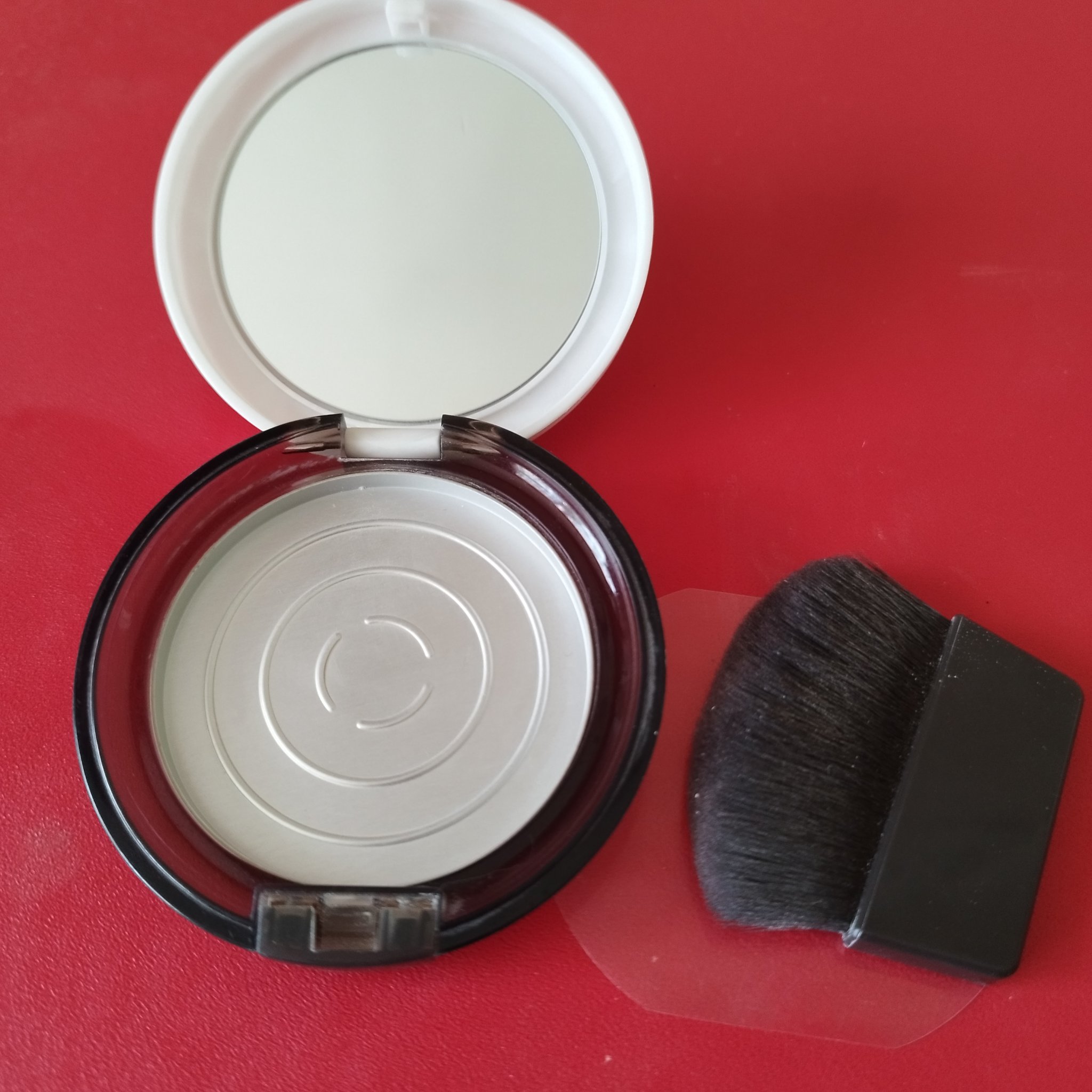 ラスタリングシアーパウダー/excel/プレストパウダーを使ったクチコミ（2枚目）