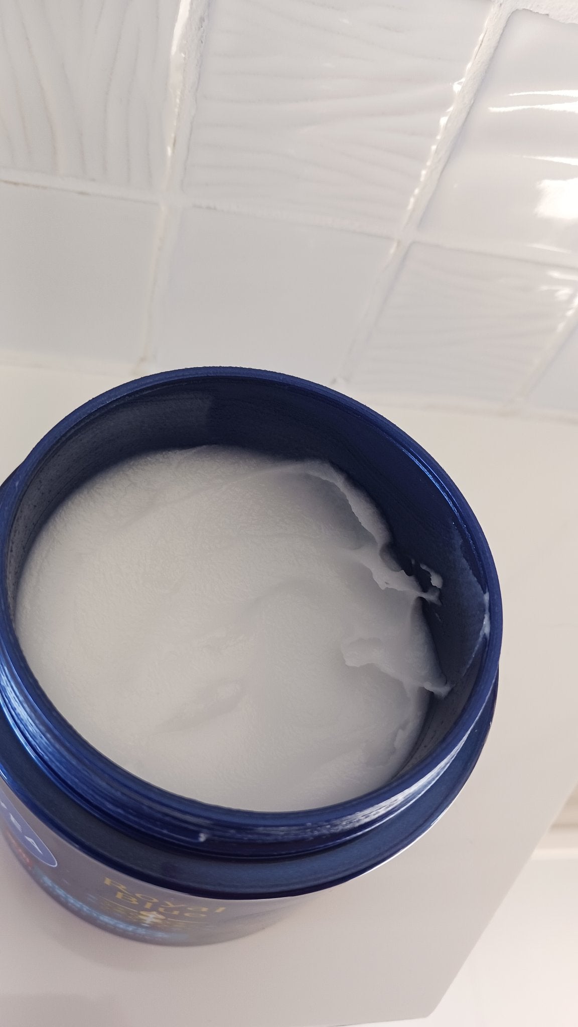 ニベア ロイヤルブルーボディクリーム うるおい密封ケア/ニベア/ボディクリームを使ったクチコミ(2枚目)