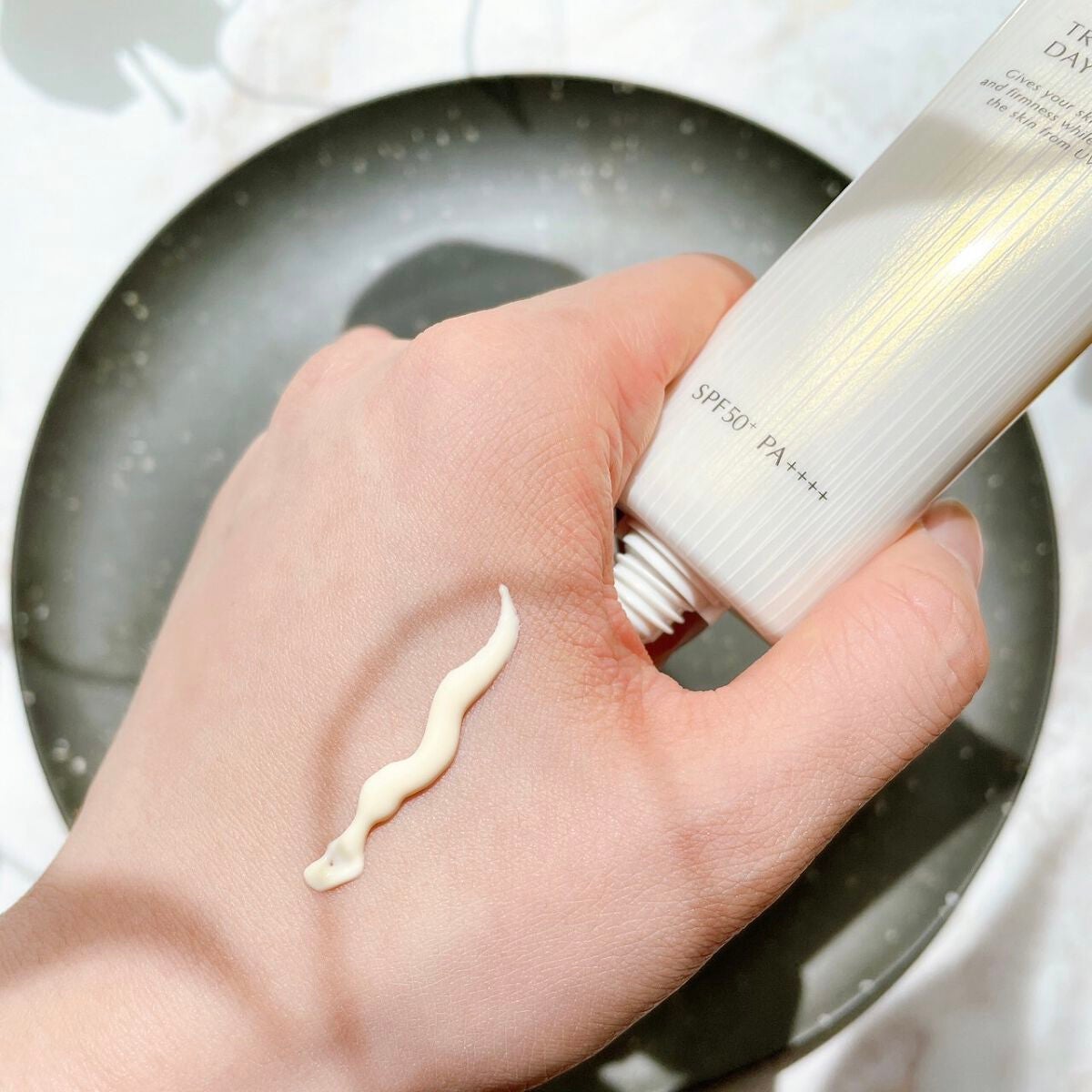 トリートメント デイ クリーム/COVERMARK/日焼け止めクリームを使ったクチコミ(5枚目)