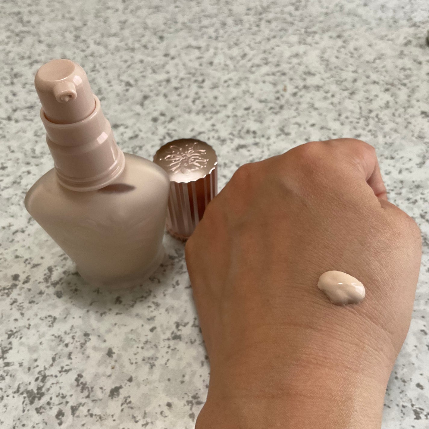 ラトゥー エクラ ファンデーション プライマー N/PAUL & JOE BEAUTE/化粧下地を使ったクチコミ(3枚目)