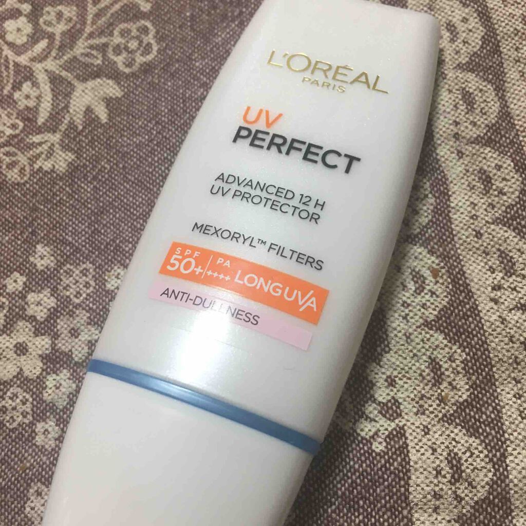 ロレアルパリのカラーコントロール下地。パープルのやつ。
これも4.5年使ってます。
紫外線対策もしっかりできて、透明感のあるお肌になれます。
以前は薬局とか、コスメ屋さんで売っていたのですが、最近はお取り寄せしたり、免税店でまとめ買いしたり