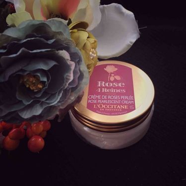 ローズパーレセントボディクリーム L Occitaneの口コミ ロクシタンパーレセントボディクリーム 蓋を By Stones 敏感肌 30代前半 Lips