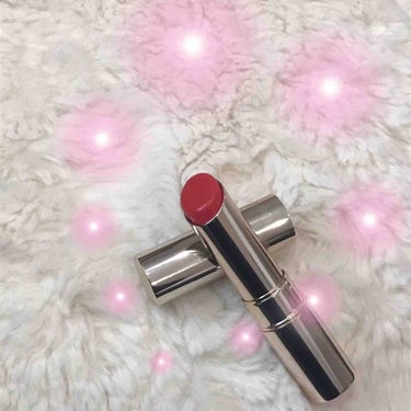 大人気☆*ﾟ オペラのオイルリップティント💄
たまたま買ったこのコーラルカラーは、
花嫁リップ👰と言われているらしいです💕💕
みずみずしいつけ心地で、ほんのり唇を染めてくれて
これだけ売れてるのも頷けま