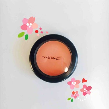 MAC シアトーンブラッシュ ピーチ💖

名前の通り黄桃のような色のチーク🍑
どんなメイクにも合う色で、
さっと塗るだけで
元気なふんわりほっぺになれます💕
粉質も発色も色持ちも良いですよ✨