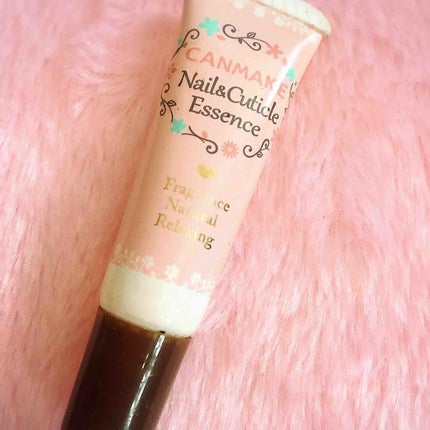 キャンメイク ネイル&キューティクルエッセンスのクチコミ「キャンメイクのネイル&キューティクルエッセンスです💅✨先端が直塗りグロスの様になっていて、直接.....」(1枚目)