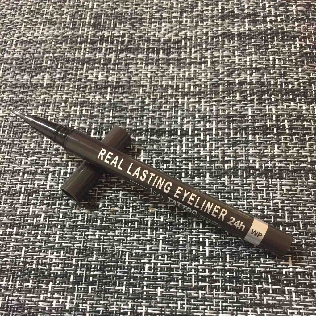 リアルラスティングアイライナー24h/K-パレット/リキッドアイライナーを使ったクチコミ(1枚目)