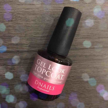 ディーネイルス ジェルルック トップコートのクチコミ「DNAILSのトップコート💅⭐︎
ネイル好きな友人から勧められ使い始めました😊
「GEL LO.....」(1枚目)