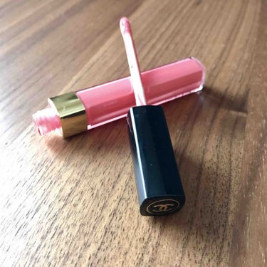 CHANEL  リップグロス💄181💕

とっても女性らしく可愛い色で
テクスチャーもよく綺麗✨
グロスなのでつけるとあまりはっきりとした
鮮明な色ではないけど、この色が肌に馴染んで
いいかんじです☺︎