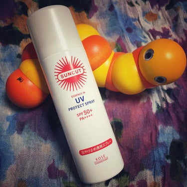 サンカット ウルトラUV プロテクトスプレー💕
真夏にも負けないSPF50+PA++++🙆

付け心地はスプレータイプなので軽いミストがフワーッとかかる感じでベトつきはありません😊
専用クレンジング不要