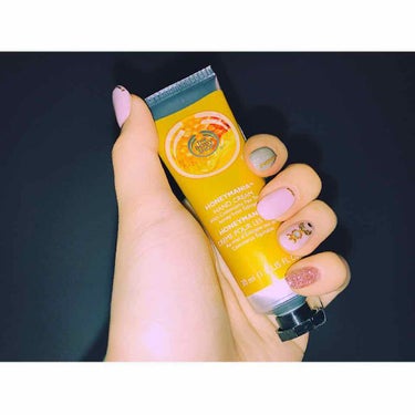 _________________________
THE BODY SHOP🖐🏻❤️
_________________________

ハニーマニア🍯ハンドクリーム

この乾燥の時期、私はハンドク