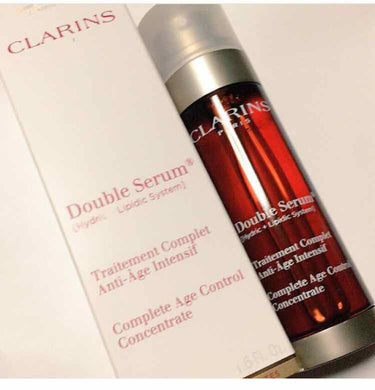 CLARINS ダブルセーラム
わたしは寝る前に使ってます(＾ω＾)💕
朝起きて顔洗った後のしっとりさがなんともいえません✨