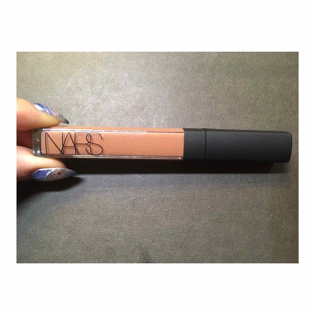 NARS ラージャーザンライフ リップグロスのクチコミ「NARS大好きお姉さんの登場です！笑

これはベタベタしすぎず、発色抜群です！
このグロスと併.....」（1枚目）