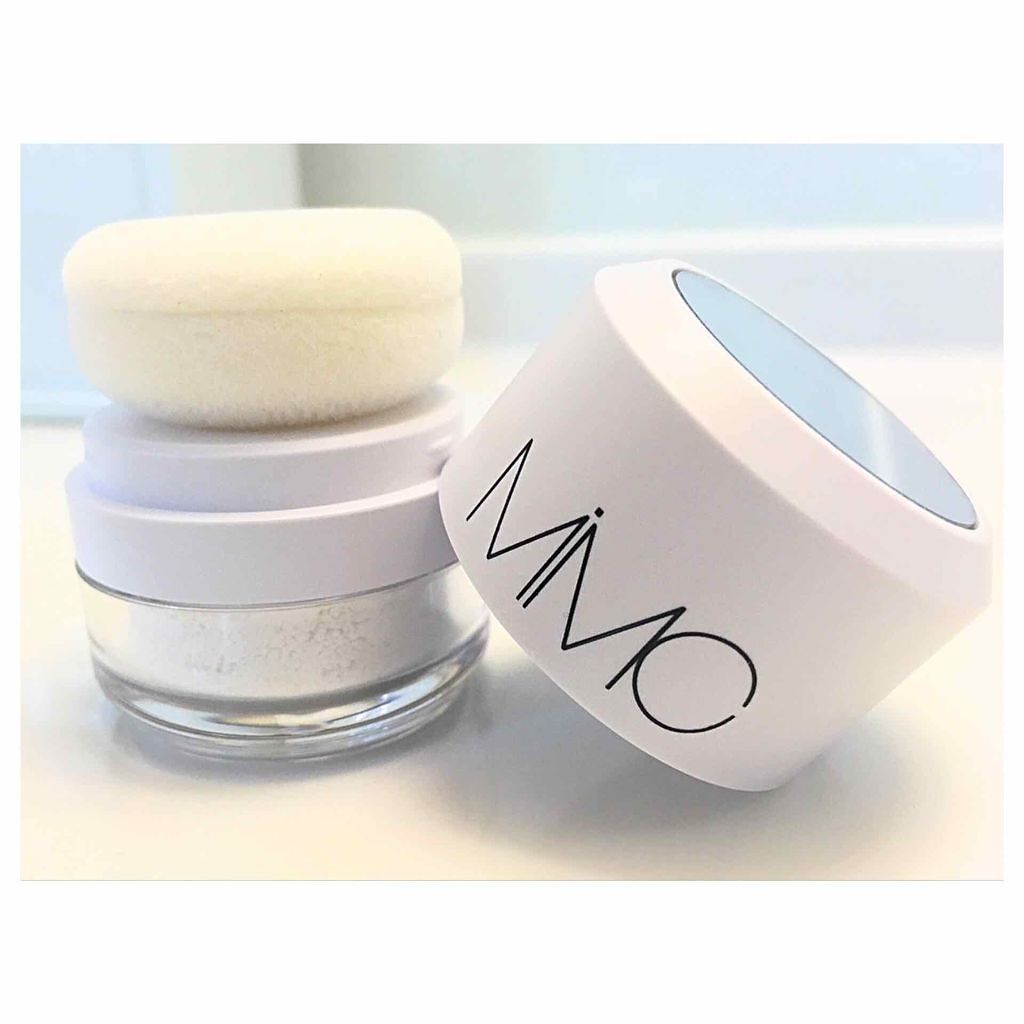 ナチュラルホワイトニング ミネラルパウダーサンスクリーン(ポンポンタイプ)/MiMC/日焼け止めパウダーを使ったクチコミ(1枚目)