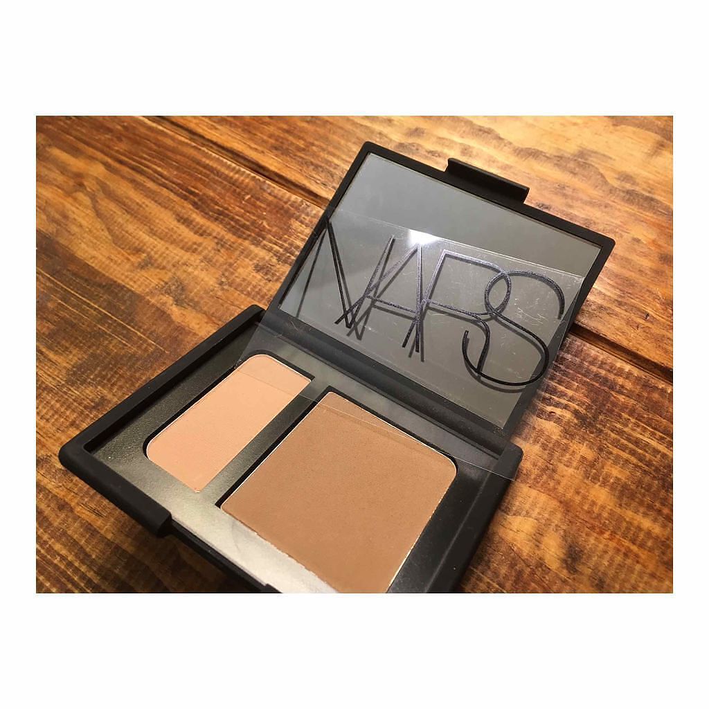 コントゥアーブラッシュ/NARS/プレストパウダーを使ったクチコミ(1枚目)