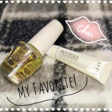 【OPI AVOPLEX NAIL&CUTICLE REPLENISHING OIL（左側 黄色のオイル）】

こちらは自宅でジェルネイルをする時に使用するキューティクルオイルです♥︎︎∗︎*ﾟ
サラサ