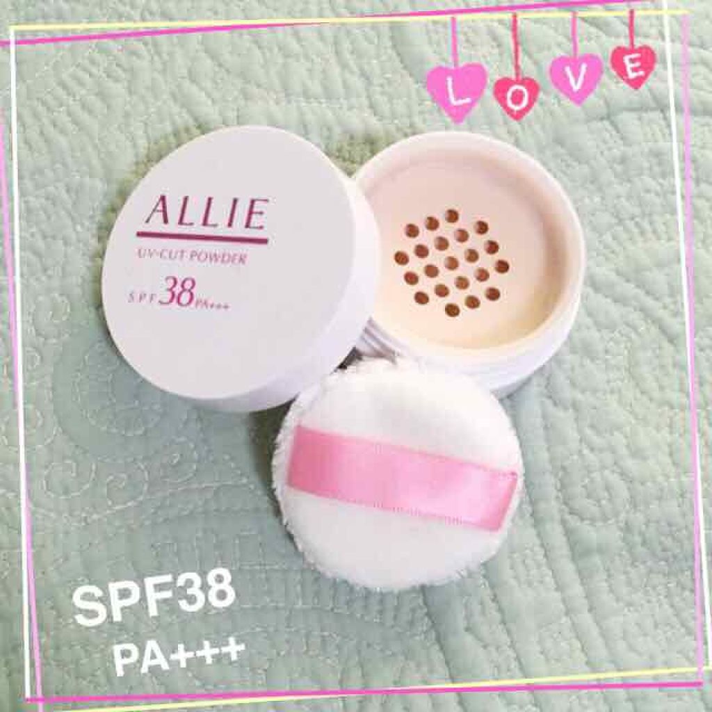 アリィー ミネラルUVカットパウダーのクチコミ「ALLIEのミネラルUVカットパウダー🌞
夏には欠かせないアイテムです！！
私は日焼け止め⇨パ.....」（1枚目）