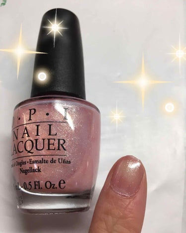 OPI ネイルラッカーR44
とても薄付きなピンクラメのネイルです💕😉💅
塗ってしまうとピンクはあまりわかりませんが、とても上品で綺麗なお色です😉💕
存在感は薄いですが、上品なお色で、ベーシックなお洋服