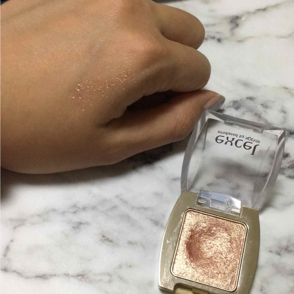 シャイニーシャドウ N/excel/単色アイシャドウを使ったクチコミ(2枚目)