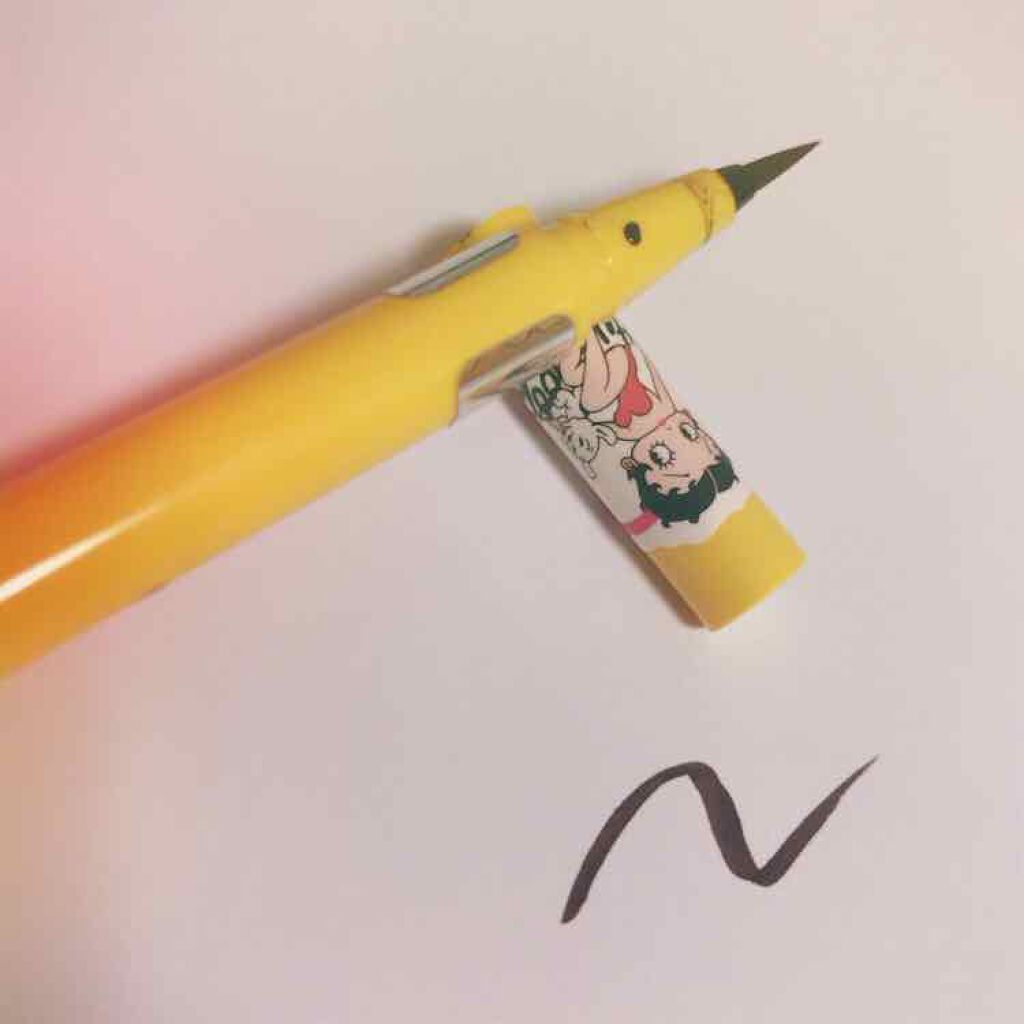 ワンダフルカラーアイライナー/Queen's Key(クイーンズキー)/リキッドアイライナーを使ったクチコミ(1枚目)