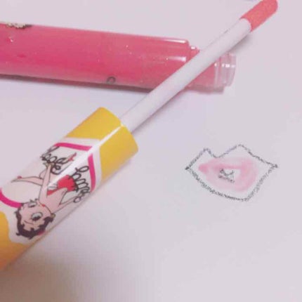 クリスタルグロス/Queen's Key(クイーンズキー)/リップグロスを使ったクチコミ(1枚目)