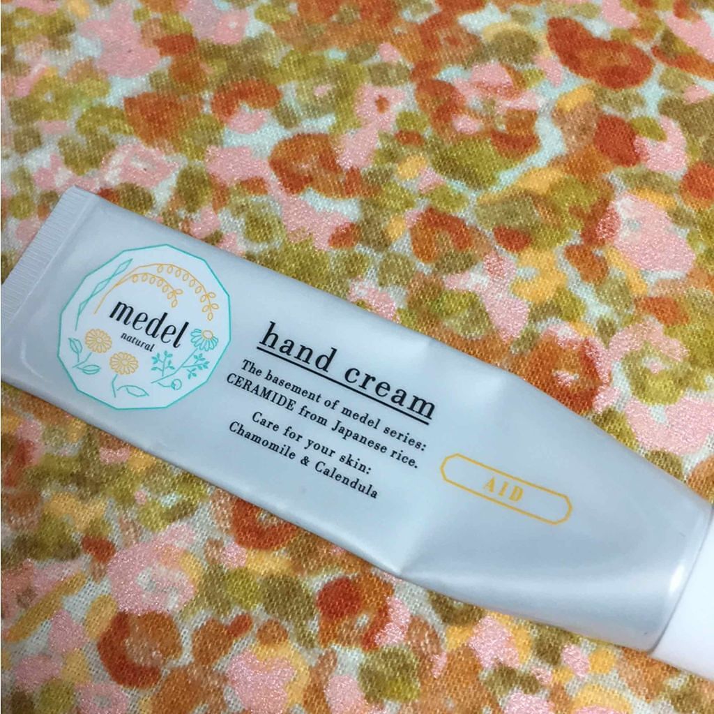 ハンドクリーム カモミールブレンド/medel natural(メデル ナチュラル)/ハンドクリームを使ったクチコミ(1枚目)